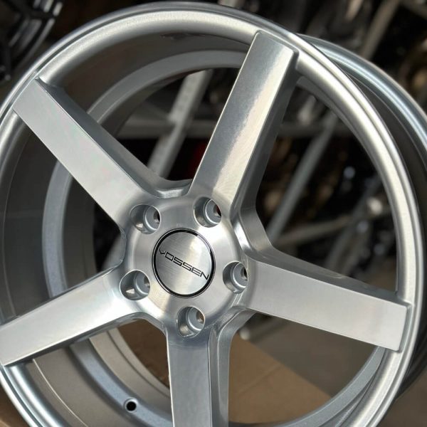 <b>Vossen CV3</b></br>R17 | 5-114.3 | 7.5j | ET40 — изображение 5