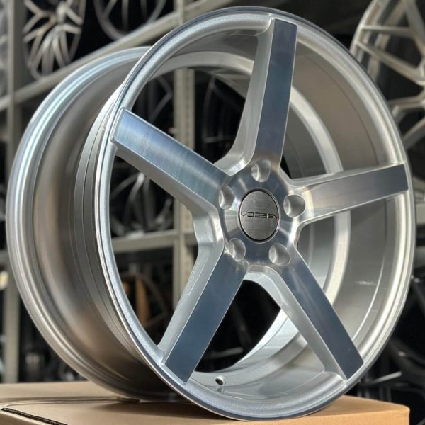 <b>Vossen CV3</b></br>R18 | 5-105 | 8j | ET40 — изображение 2