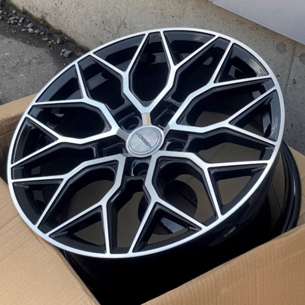 <b>Vossen HF-2</b></br>R18 | 5-114.3 | 8j | ET35 — изображение 4