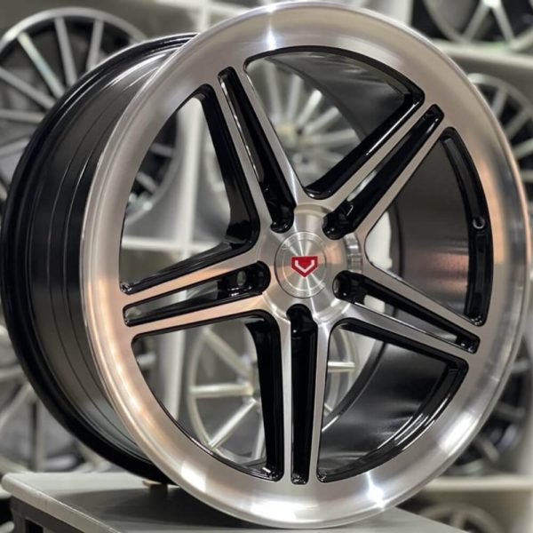 <b>Vossen LC-102</b></br>R18 | 5-114.3 | 8j | ET35 — изображение 2