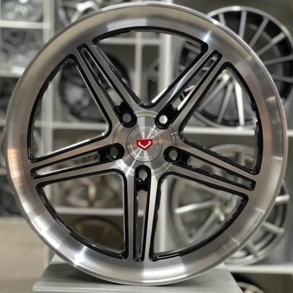 <b>Vossen LC-102</b></br>R18 | 5-114.3 | 8j | ET35 — изображение 3