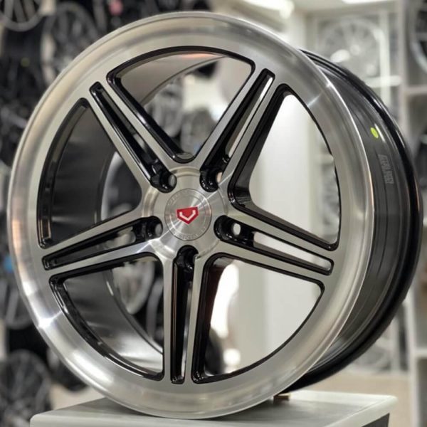 <b>Vossen LC-102</b></br>R18 | 5-114.3 | 8j | ET35 — изображение 4