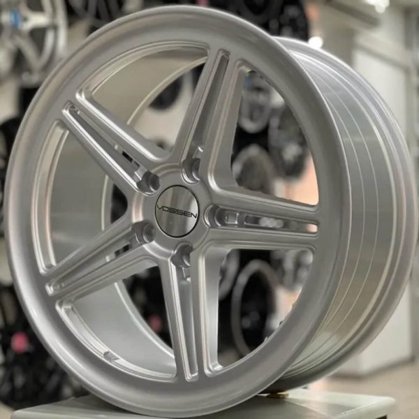 <b>Vossen LC-102</b></br>R18 | 5-114.3 | 8j | ET38 — изображение 4