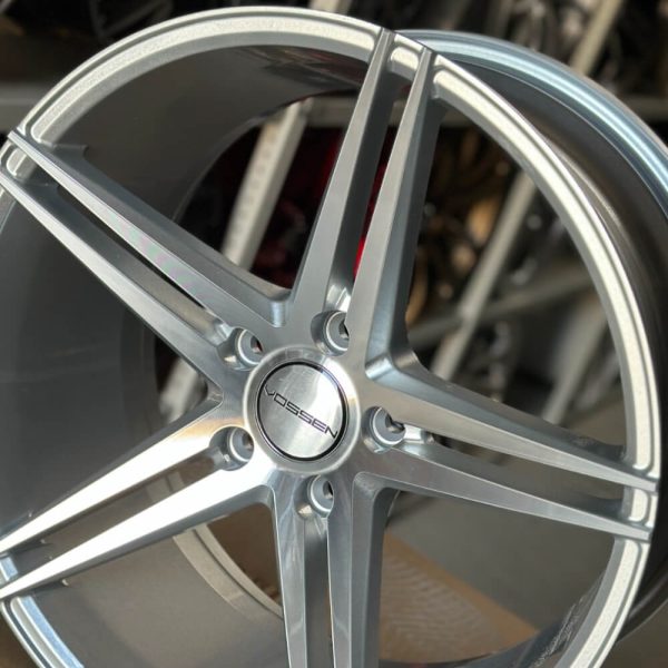 <b>Vossen VPS-302</b></br>R17 | 5-114.3 | 7.5j | ET38 — изображение 5