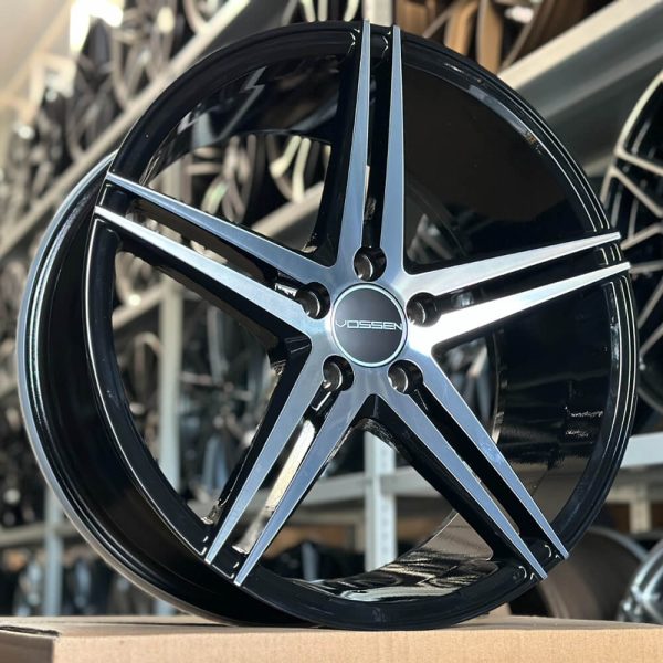 <b>Vossen VPS-302</b></br>R20 | 5-114.3 | 8.5j | ET35 — изображение 2