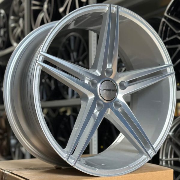 <b>Vossen VPS-302</b></br>R20 | 5-114.3 | 8.5j | ET35 — изображение 2