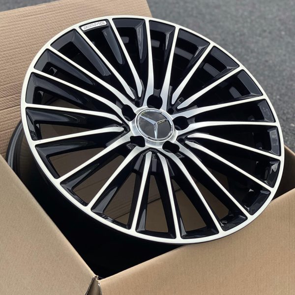 <b>Mercedes AMG C</b></br>R18 | 5-112 | 7.5j/8.5j | ET40/ET48 — изображение 2
