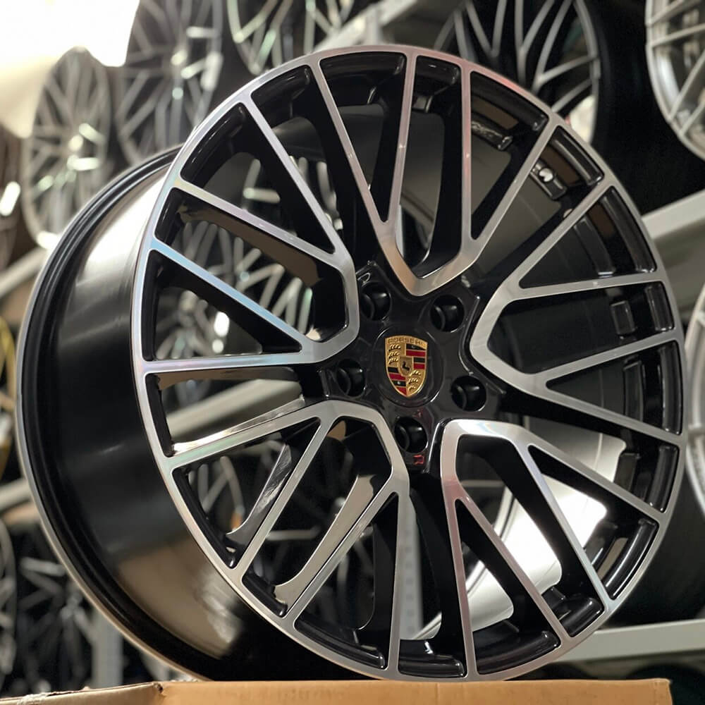 porche-cayenne-9y0-spyder-black-and-polish-2
