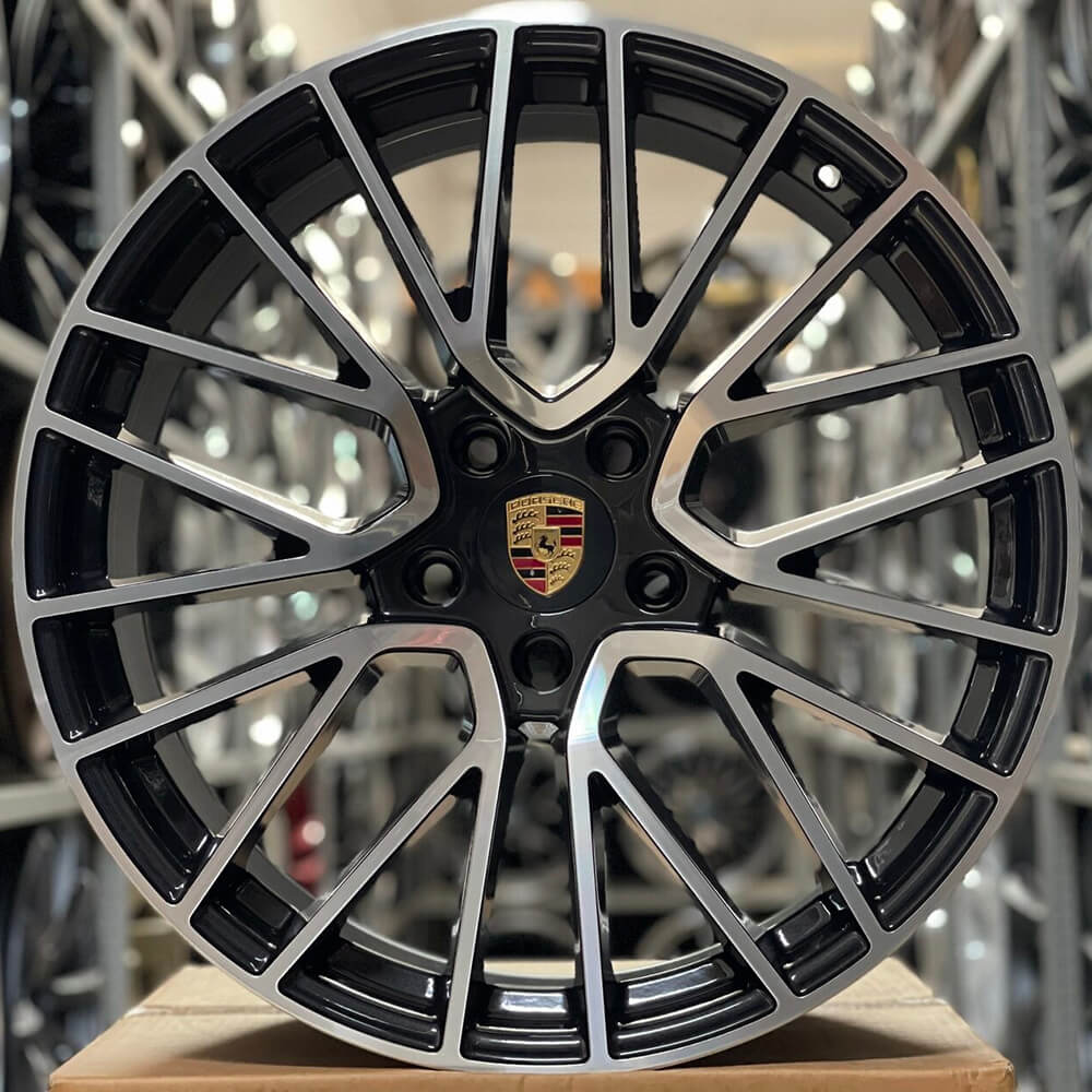 porche-cayenne-9y0-spyder-black-and-polish-3
