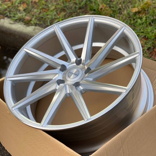 <b>Vossen CVT</b></br>R19 | 5-114.3 | 8.5j | ET35 — изображение 4